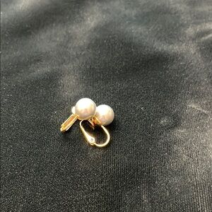 Stunning Classic clip-on Gold and Pearl Earrings